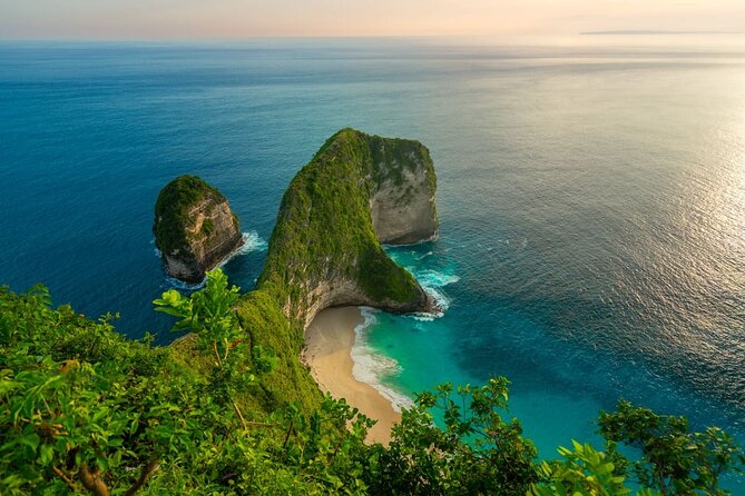 Nusa Penida Private Snorkeling and West Tour Start from Bali - Kelingking Beach: Iconic Cliff Views in a Tight 30 Minutes