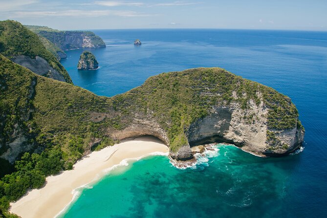 One Day Private Tour East & West Nusa Penida by Penidago - Food, timing, and what the “jam packed” feel means in practice