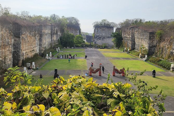Private Half Day Nusa Dua Village All-Inclusive Tour - Your Guide Makes the Day: What to Expect From the Human Part
