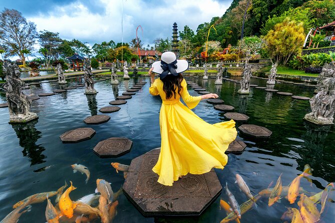 Private Tour: Gates of Heaven,Tukad Cepung Waterfall, Tirta gangga - Tirta Gangga: the royal water palace and the fish-pool scene