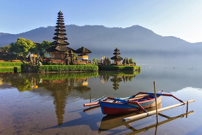 Private Tour: Handara Iconic Gate, rice terrace & Ulundanu Temple - Handara Iconic Gate: your best shot, without the stress