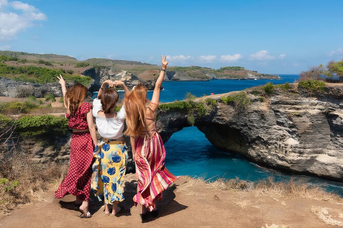 Private Tour West Nusa Penida with T-Rex Beach - Atuh Beach and Molateng Treehouse: finishing with the best photo angles