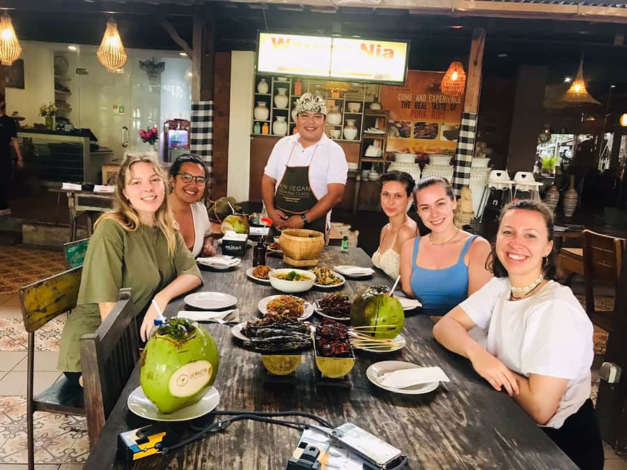 Seminyak: Vegetarian Cooking Class - Seminyak vegetarian cooking class: what the experience feels like