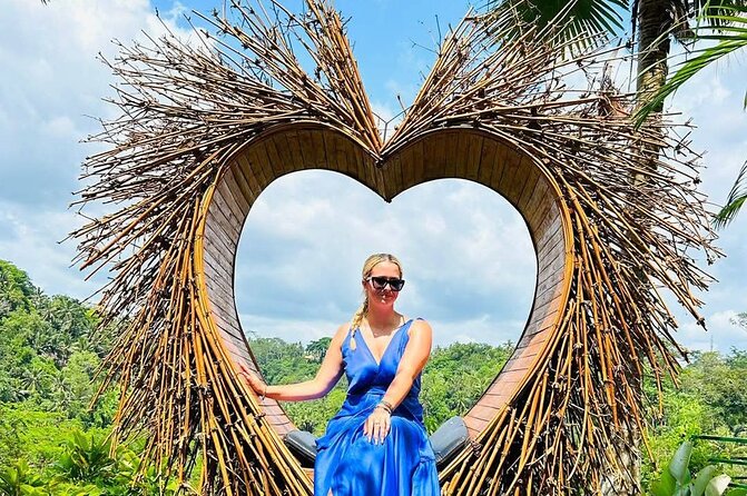 Sunset Sailboat Dinner Cruise & Private Ubud highlights Tour. - Tegallalang Rice Terraces: the photo-famous stop with real time to enjoy it