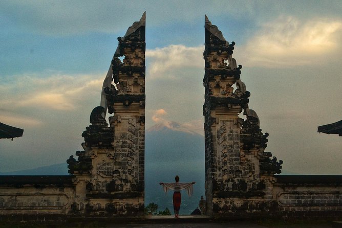 The Gates of Heaven Lempuyang Tours All Inclusive - Tirta Gangga Palace: water garden calm and statue viewpoints