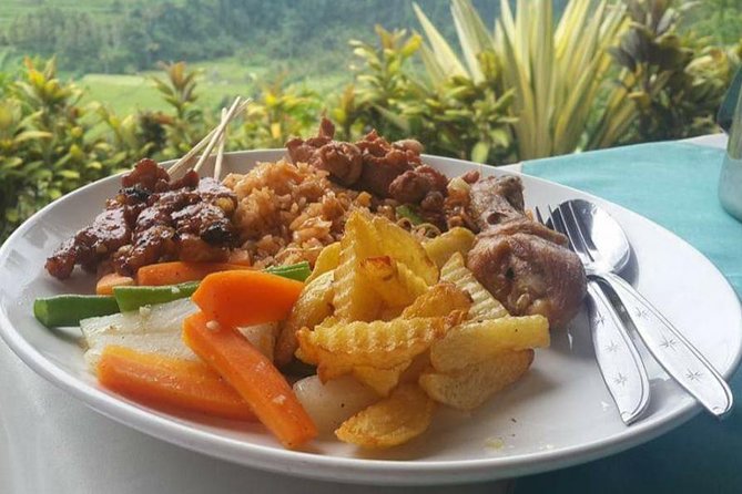 Tukad Cepung Besakih Lempuyang Temple Best of East Bali Tour - Mount Agung + Lereng Agung Lunch: A View Break That Matters