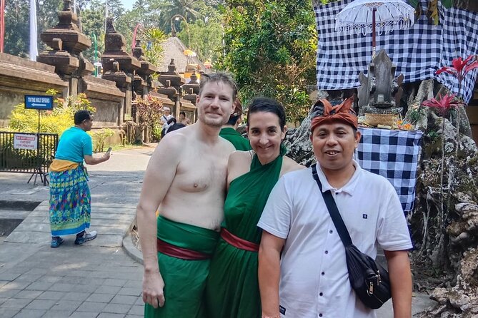 Ubud Tirta Empul Temple Swing And Waterfall Private Guided Tour - Tampaksiring: Tea Time, Herbal Medicine Learning, and a Softer Pace