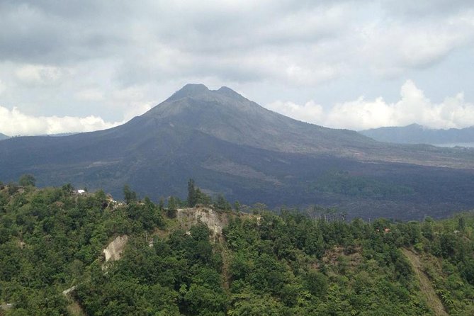 Wonderful 3 Days of Bali Private Guided Tour All Inclusive - Day 1 in Ubud: Dance, Crafts, Monkey Forest, and Batur’s Hot Springs